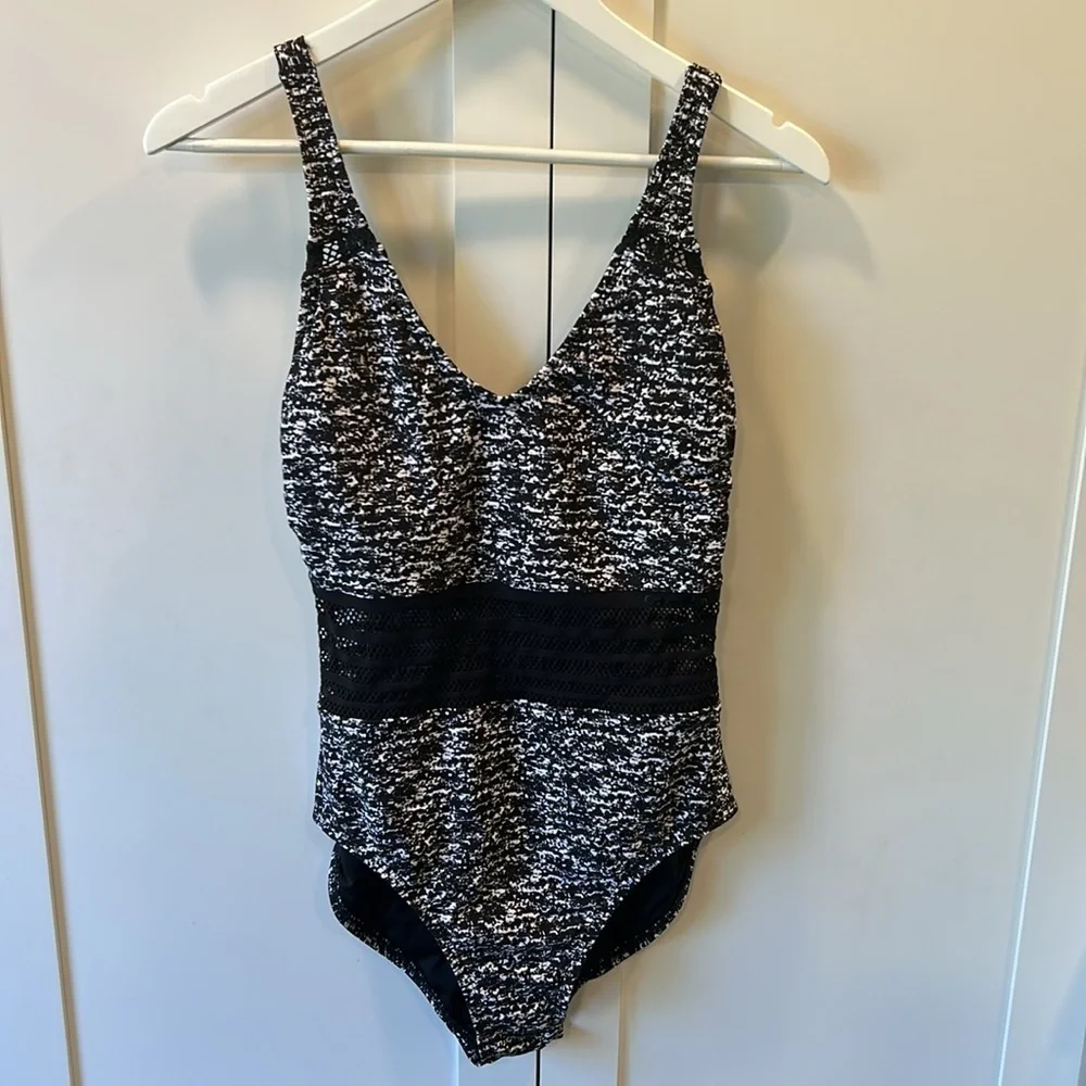 Calvin Klein Sea Glass Printed Mesh-Inset Black White Suit Size 8